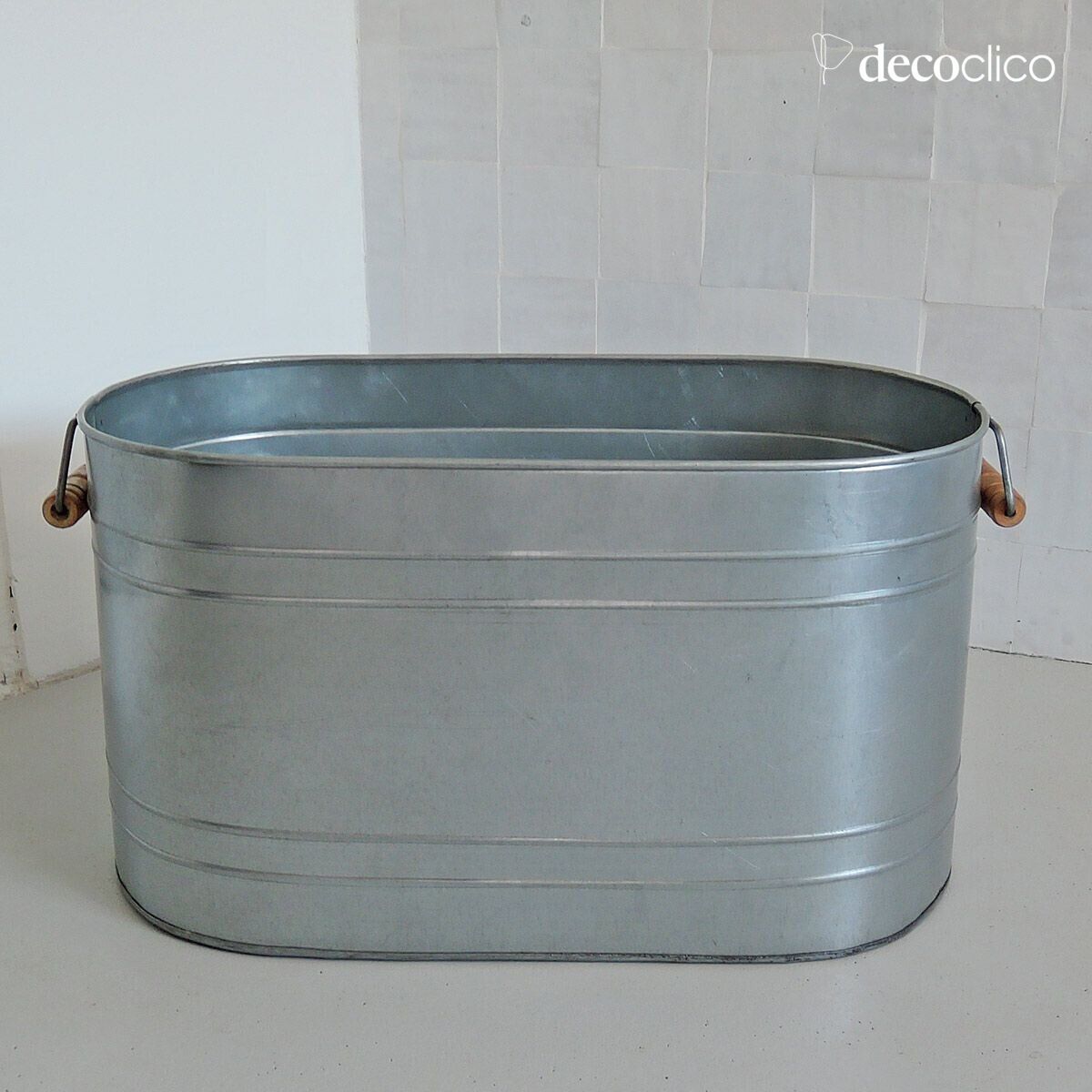 Macetero ovalado de metal con acabado de zinc galvanizado para colocar