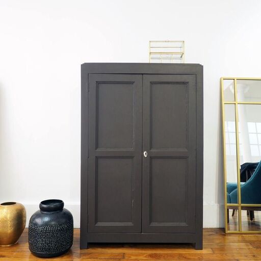 Armoire basse lingère en pin maritime gris foncé Léandre | Decoclico