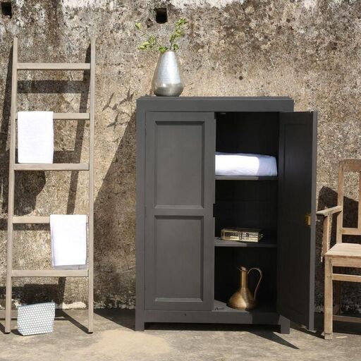 Armoire basse lingère en pin maritime gris foncé Léandre – 799,00 € | Decoclico