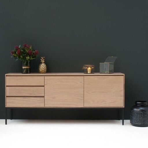 Buffet en plaqué chêne pieds métal noir | Decoclico