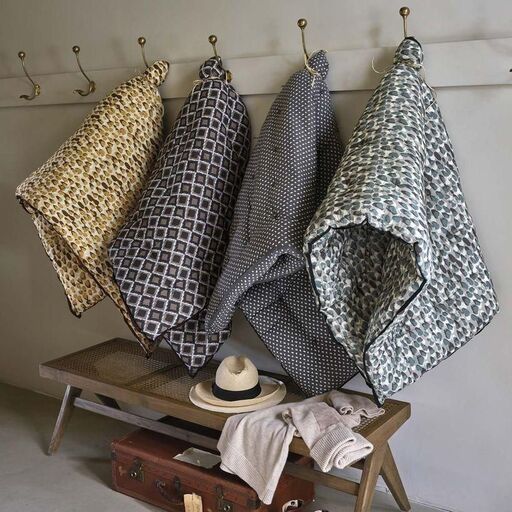 Edredon sur-matelas en coton à motif sauge Bettina | Decoclico