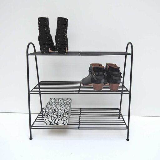 Etagère à chaussures en métal filaire noir 3 niveaux  Rangement à chaussures largeur extensible 3 niveaux en acier blanc et frêne Plain Yamazaki | Decoclico
