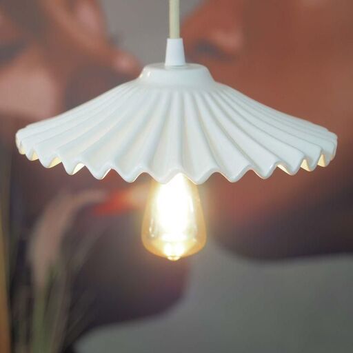 Pendelleuchte aus mattweißem Porzellan Antonia Reminiscence Home | Decoclico