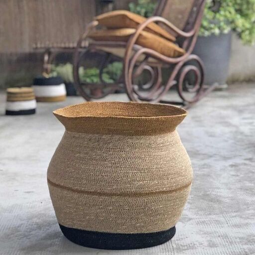 Panier en jonc de mer à bandes moutarde | Decoclico