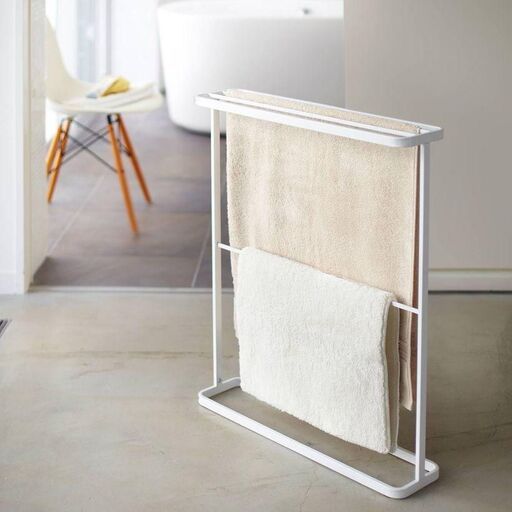 Porte-serviette sur pied en acier blanc  | Decoclico