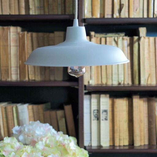 Hängeleuchte aus mattweißem Porzellan Gabrielle Reminiscence Home | Decoclico