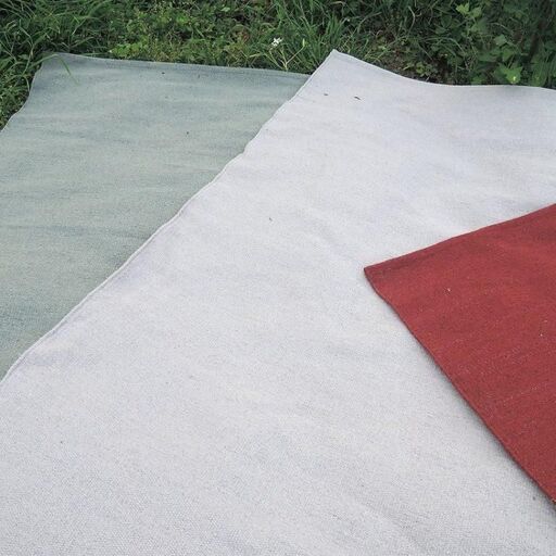 Tapis d´extérieur en fibres recyclées tissé main vert céladon Niels | Decoclico