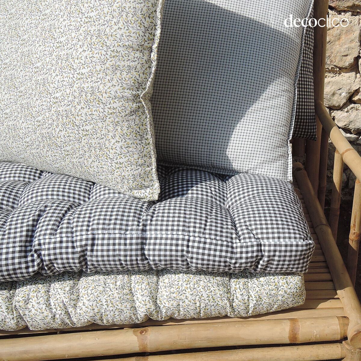 Matelas de sol en coton imprimé motif blanc et fleuri 60 x 170 cm Romy