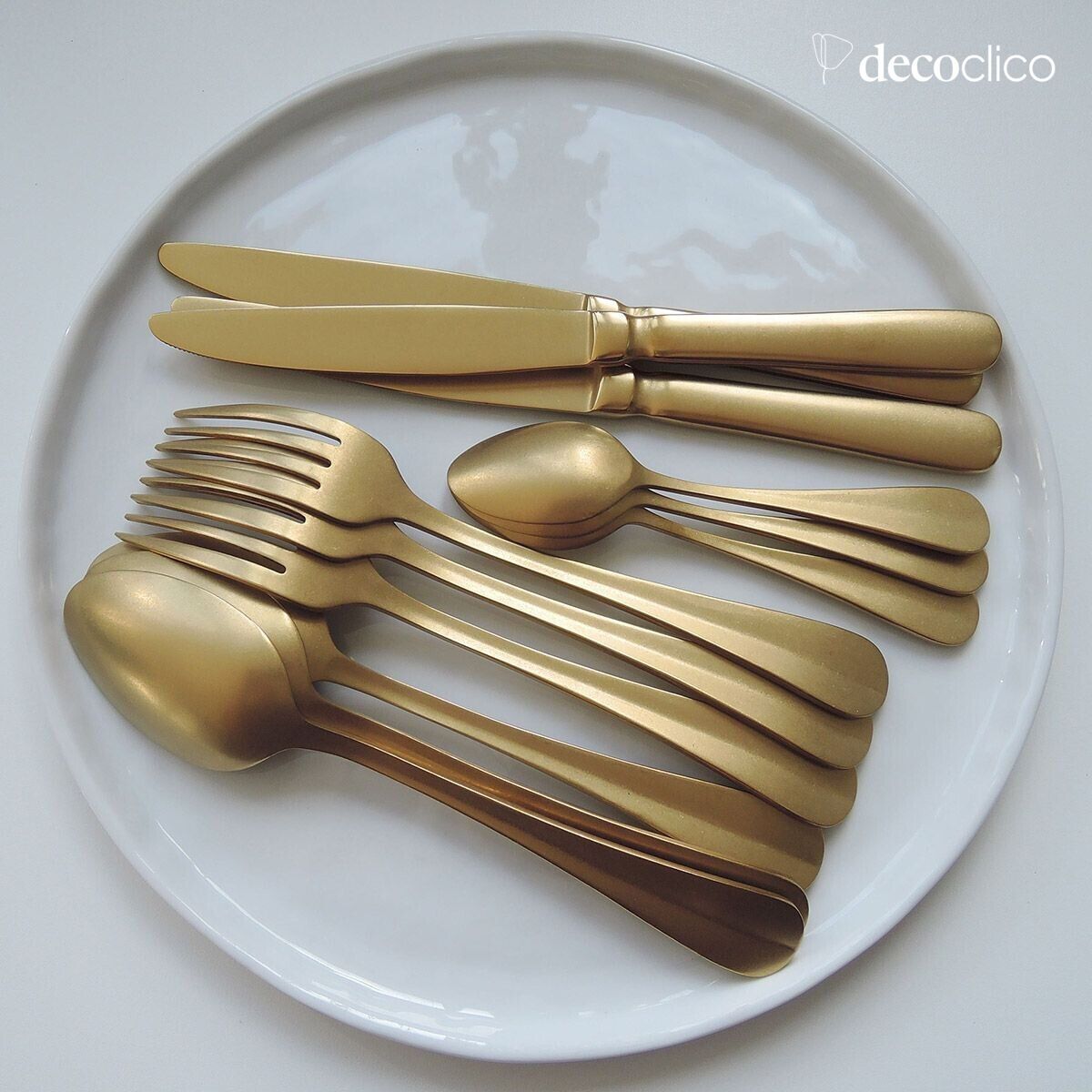 Ménagère 16 couverts en inox doré brossé