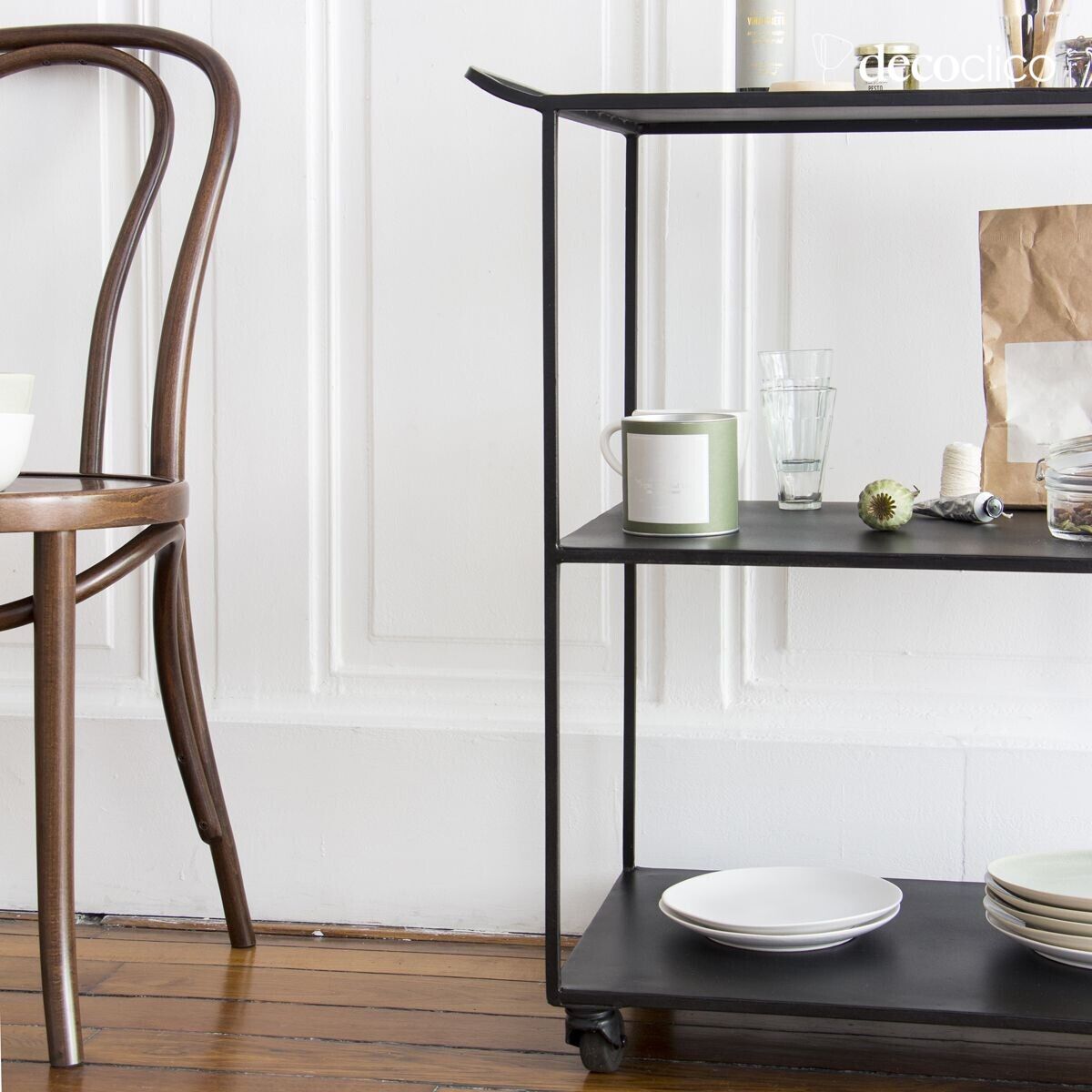 Mesa auxiliar con ruedas de metal negro mate Douglas