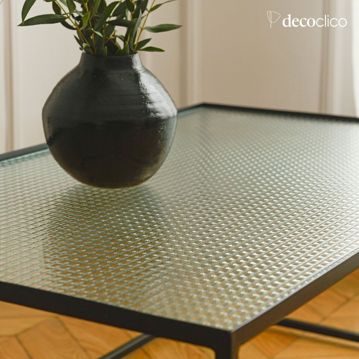 Mesa de centro de metal negro mate con tapa de cristal Nevada