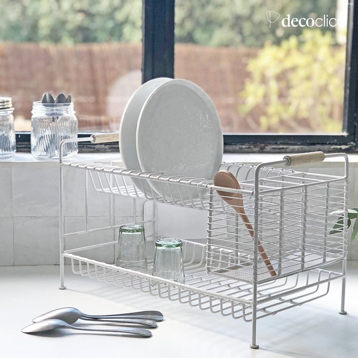 Metal dish rack with matt white finish