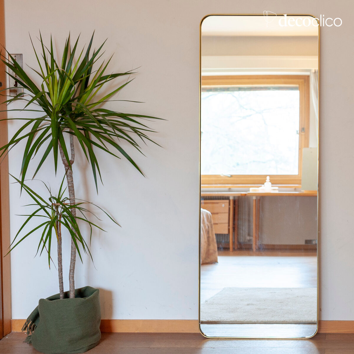 Miroir à cadre doré 50 x 135 cm Ascain