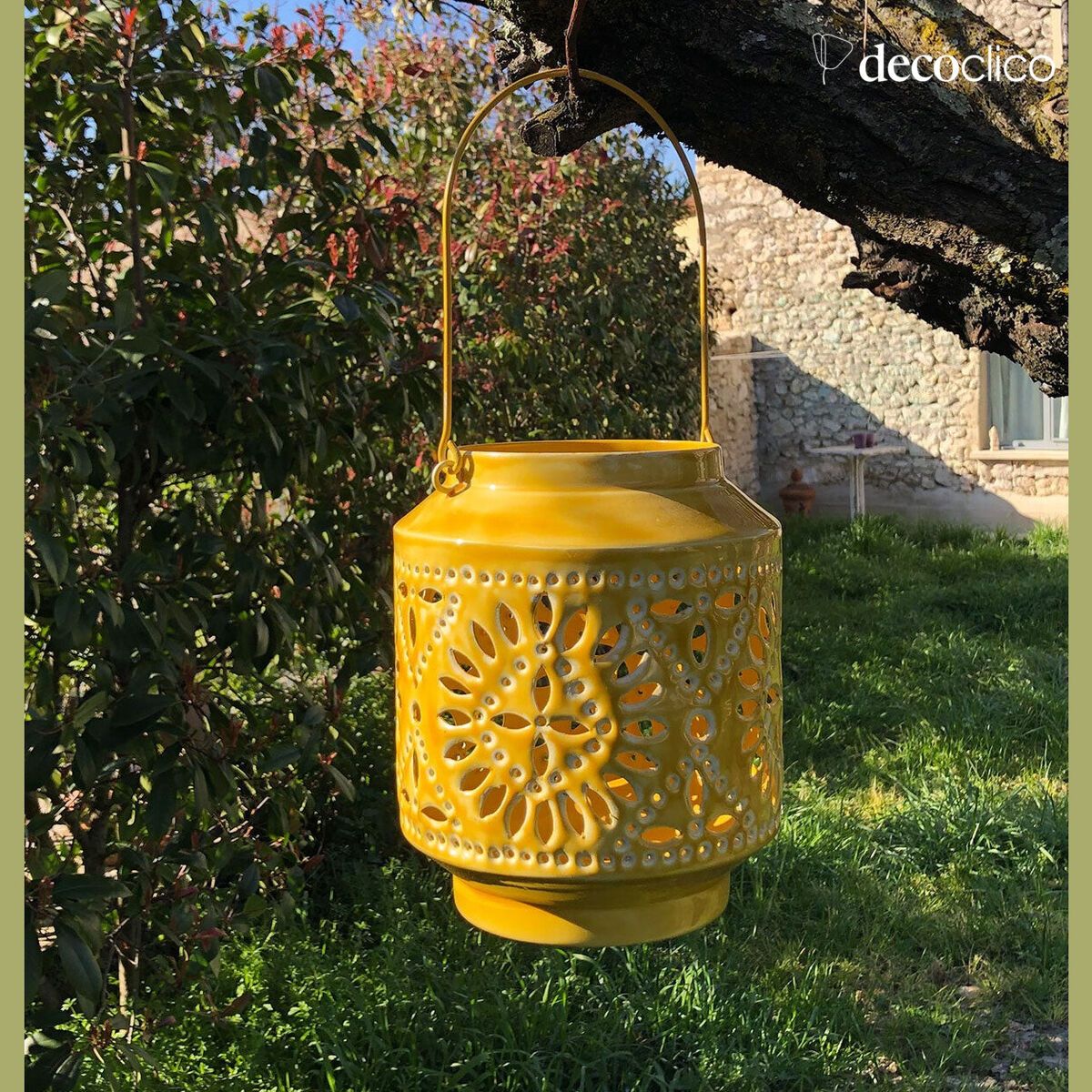 Mosterd geëmailleerde metalen kaarslantaarn met handvat Polka