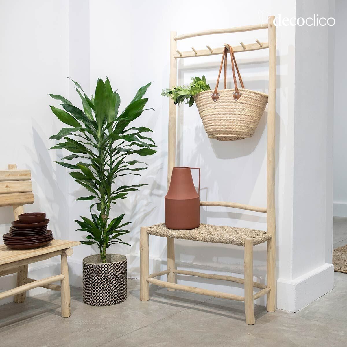 Mueble de entrada de madera de teca y junco de mar Pepper