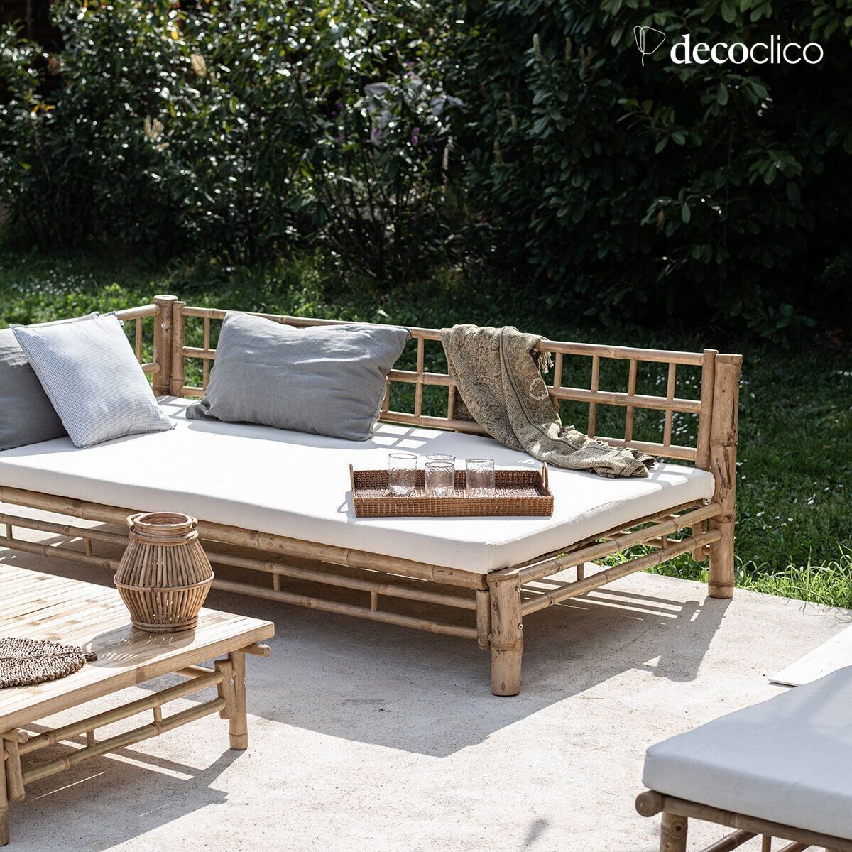 Natural bamboo garden daybed with ecru cushion, Right side Taman
