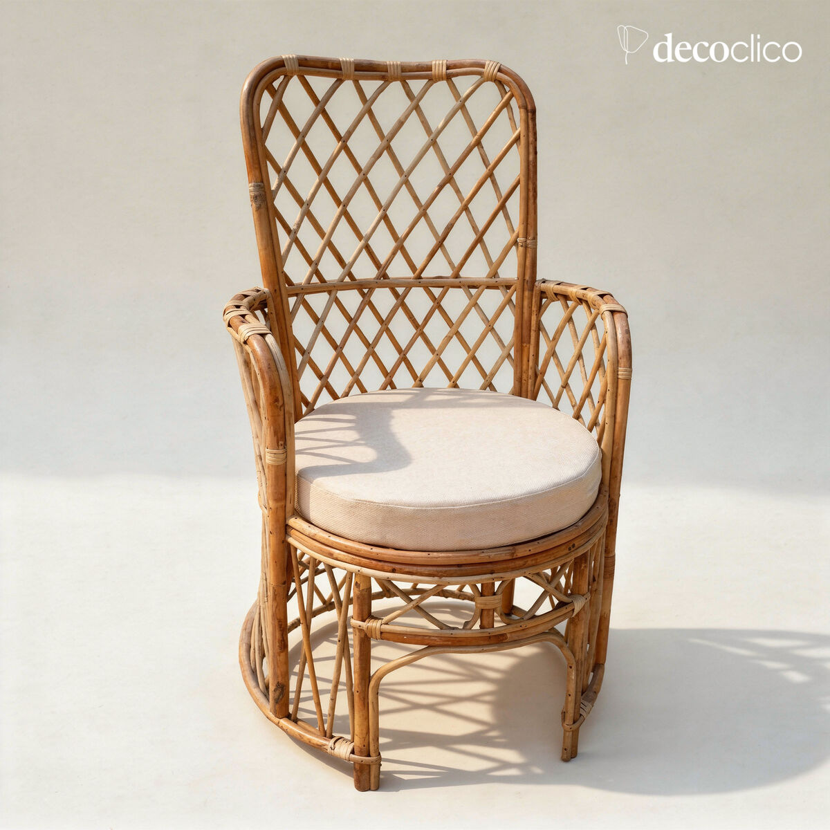 Natural rattan armchair with cotton cushion Madame