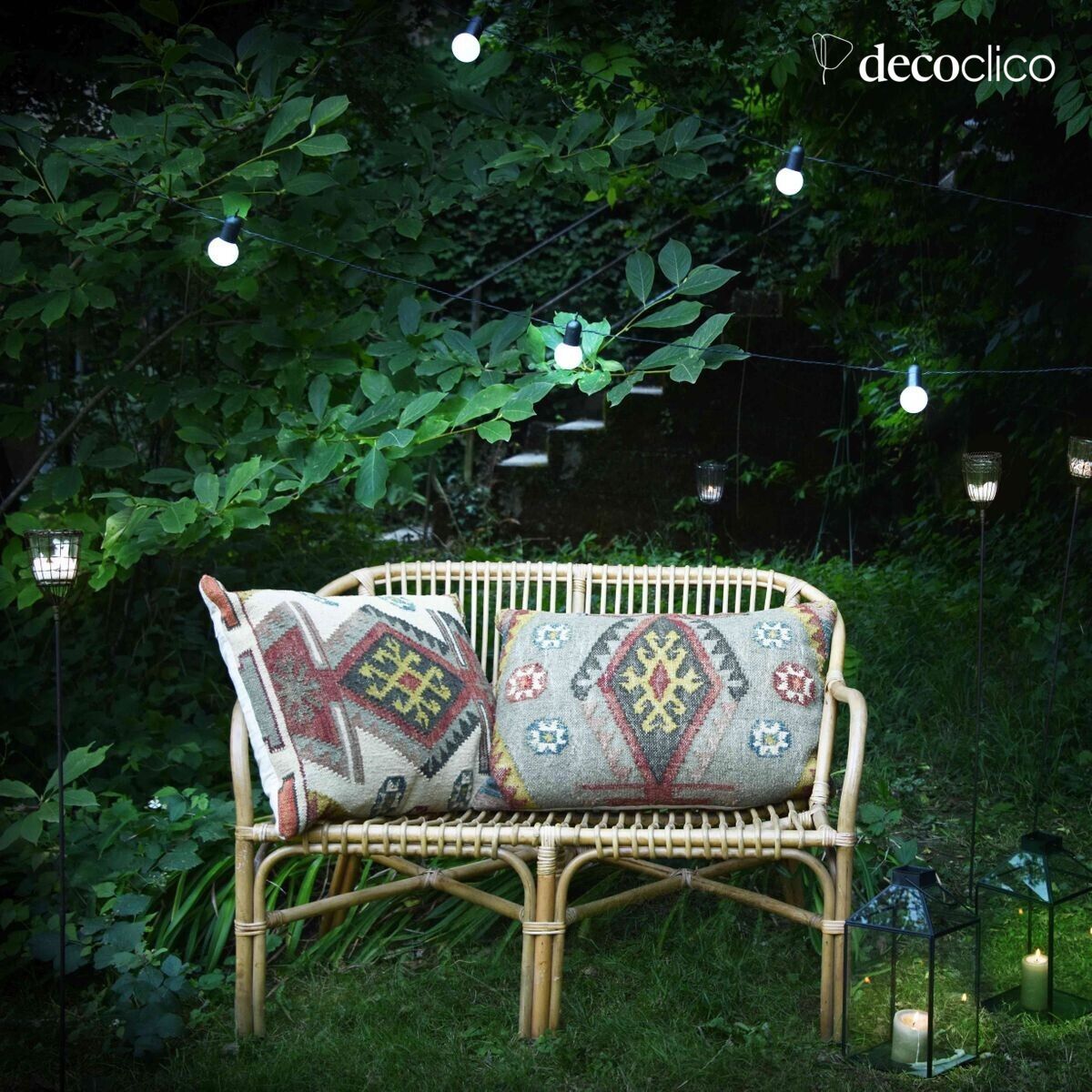 Natural rattan bench with armrests Pavone