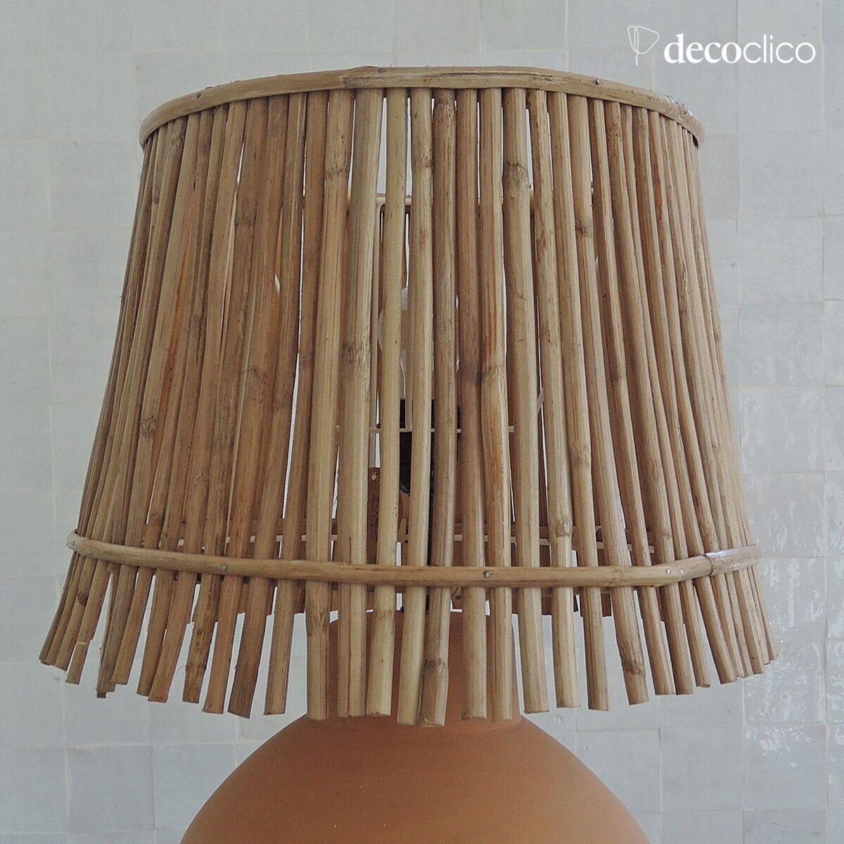 Natuurlijke rotan kap en wit metalen frame