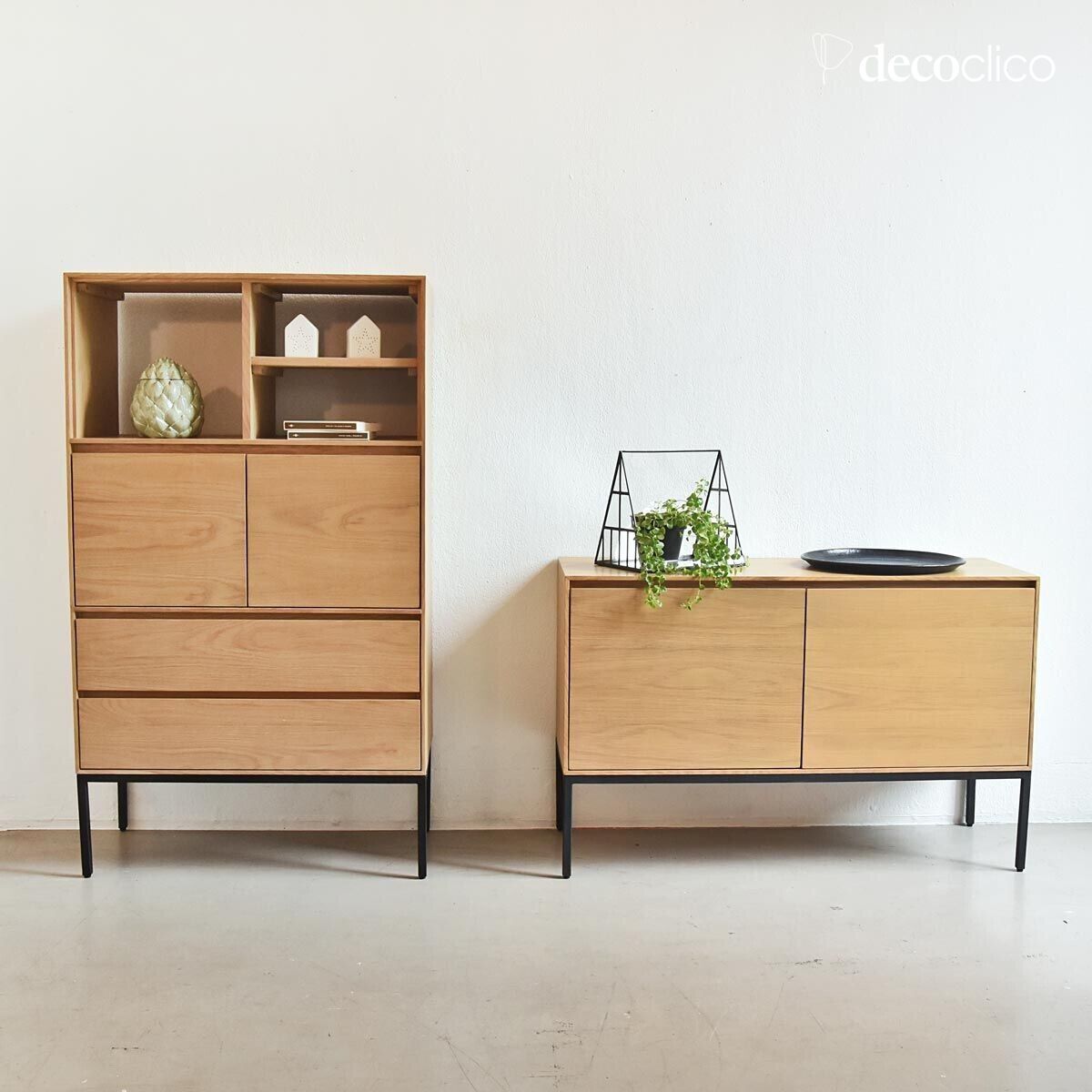 Oak veneer bookcase with matt black metal legs Soho