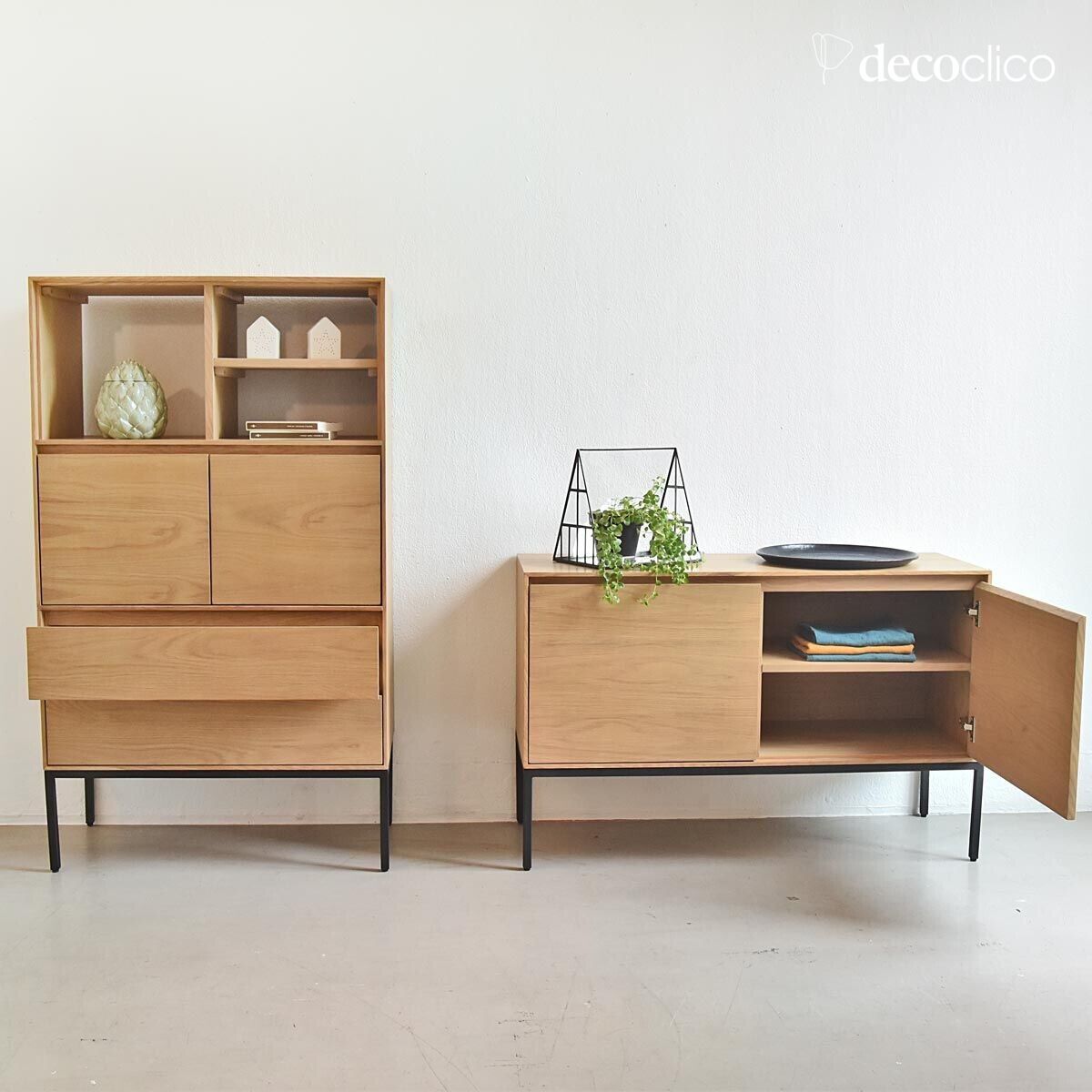 Oak veneer bookcase with matt black metal legs Soho
