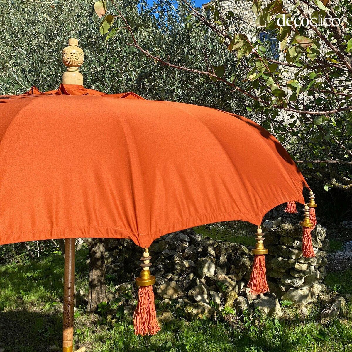 Ombrellone balinese in legno e tessuto arancione
