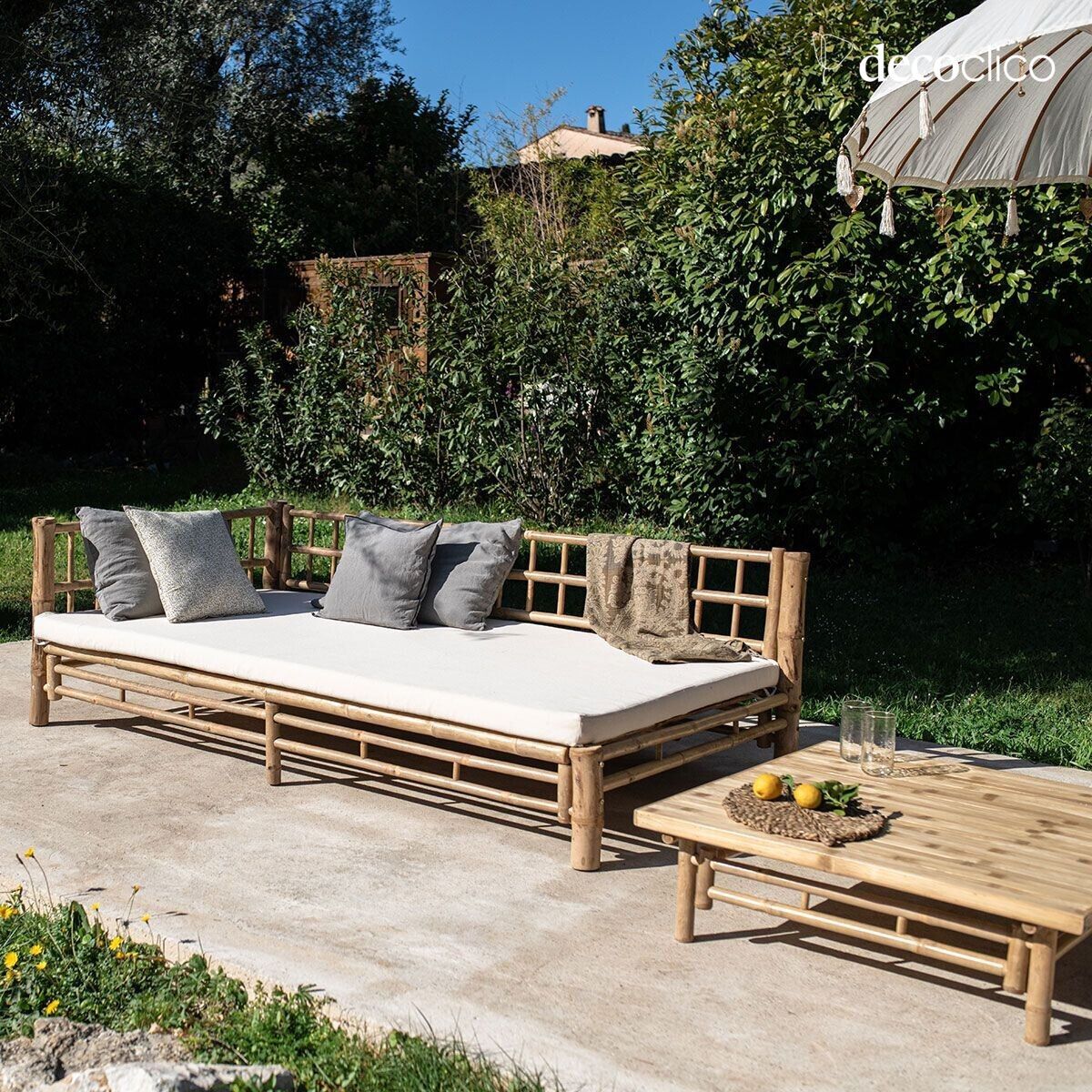 Quadratischer Couchtisch aus natürlichem Bambus Taman