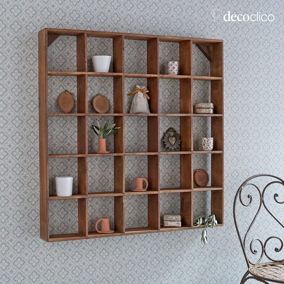 Quadratisches Regal mit mehreren Fächern aus recyceltem Holz Pamir