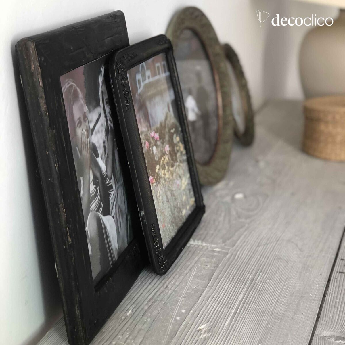 Rechteckiger Fotorahmen schwarz matt Relief mit Patina Girlande 30 x 25 cm Man