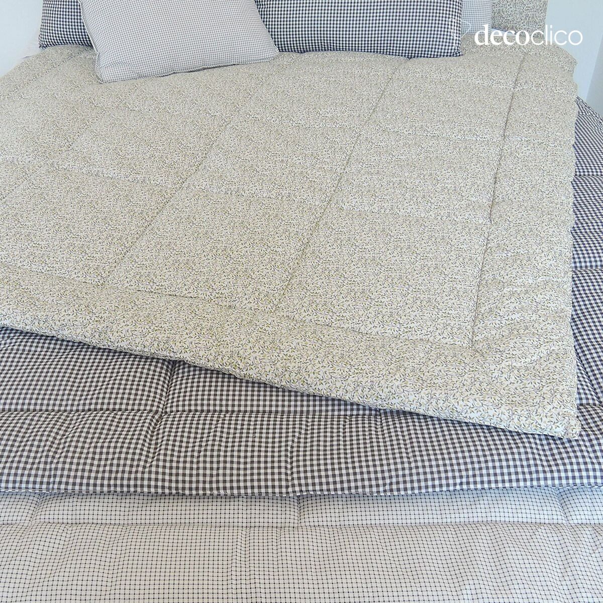 140 x 150 cm quilt in bedrukt katoen met wit en bloemmotief Romy