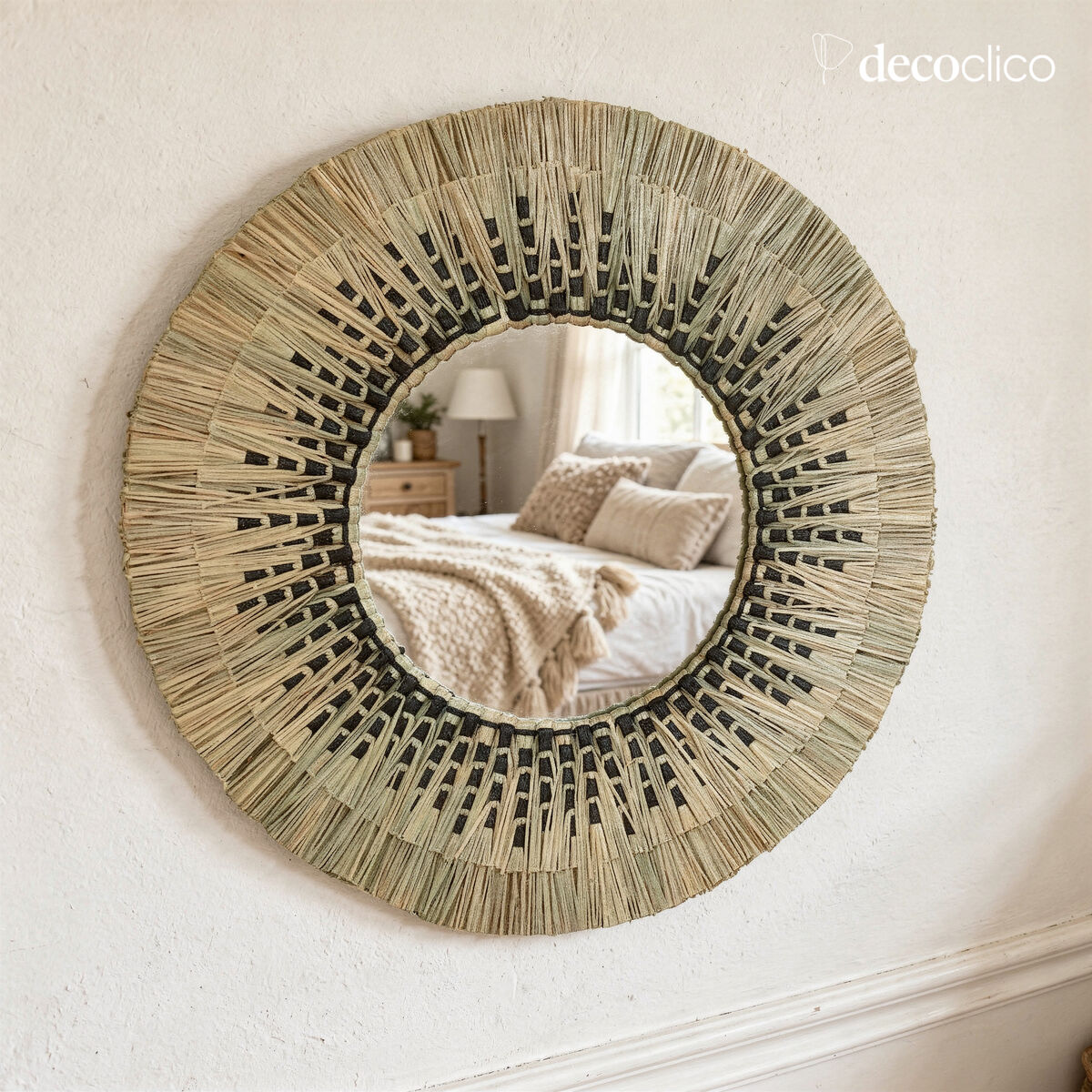 Round mirror in natural and black mendong straw 60 cm  Sorong