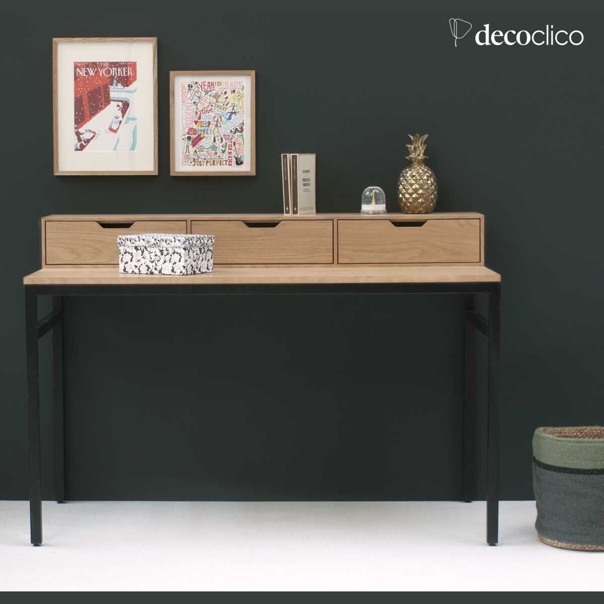 Scrivania in impiallacciato rovere con piedini in metallo nero opaco Soho