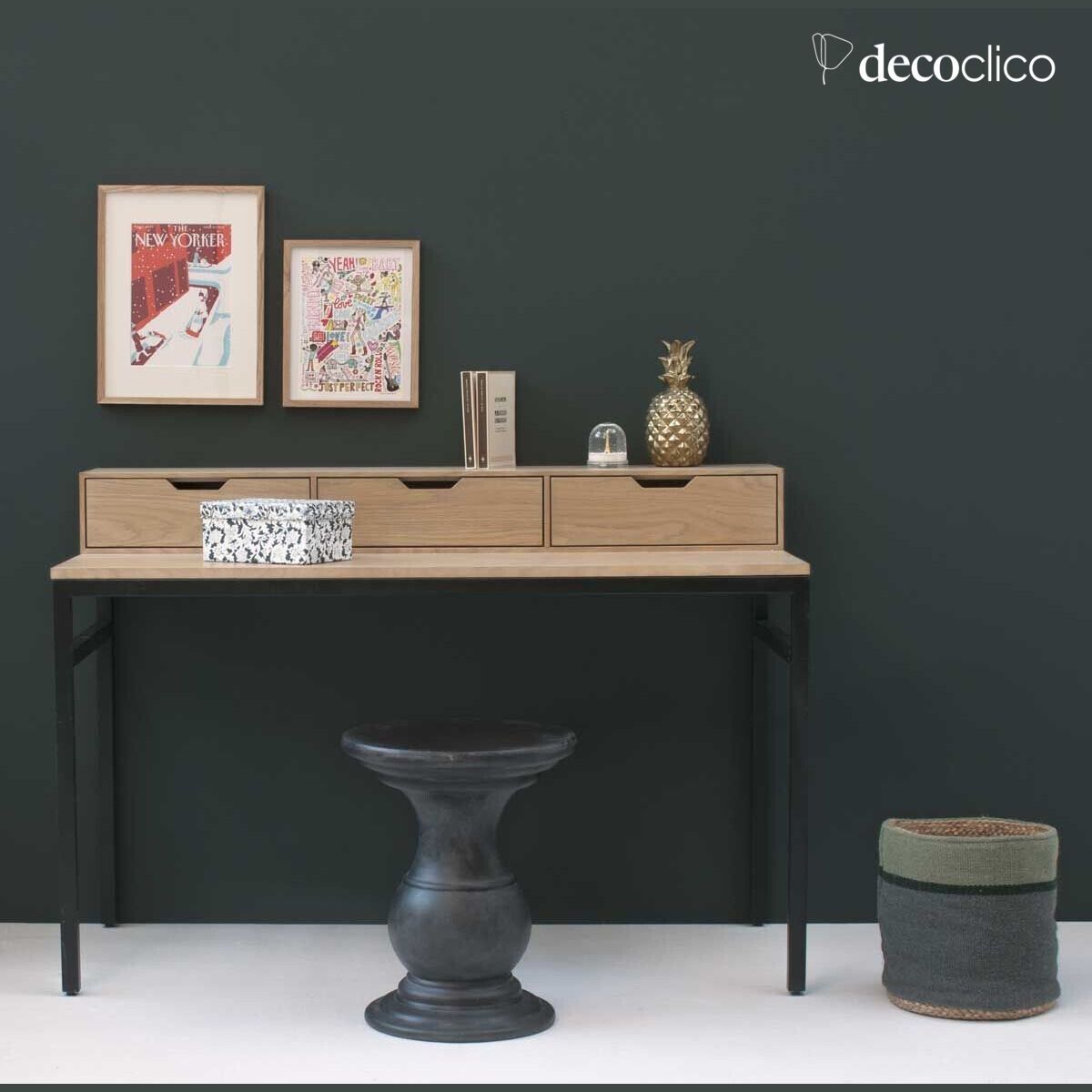 Scrivania in impiallacciato rovere con piedini in metallo nero opaco Soho