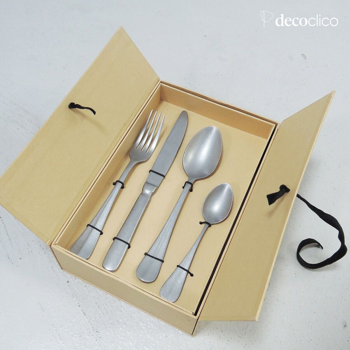 Servizio di posate 16 pezzi in acciaio inox grigio spazzolato