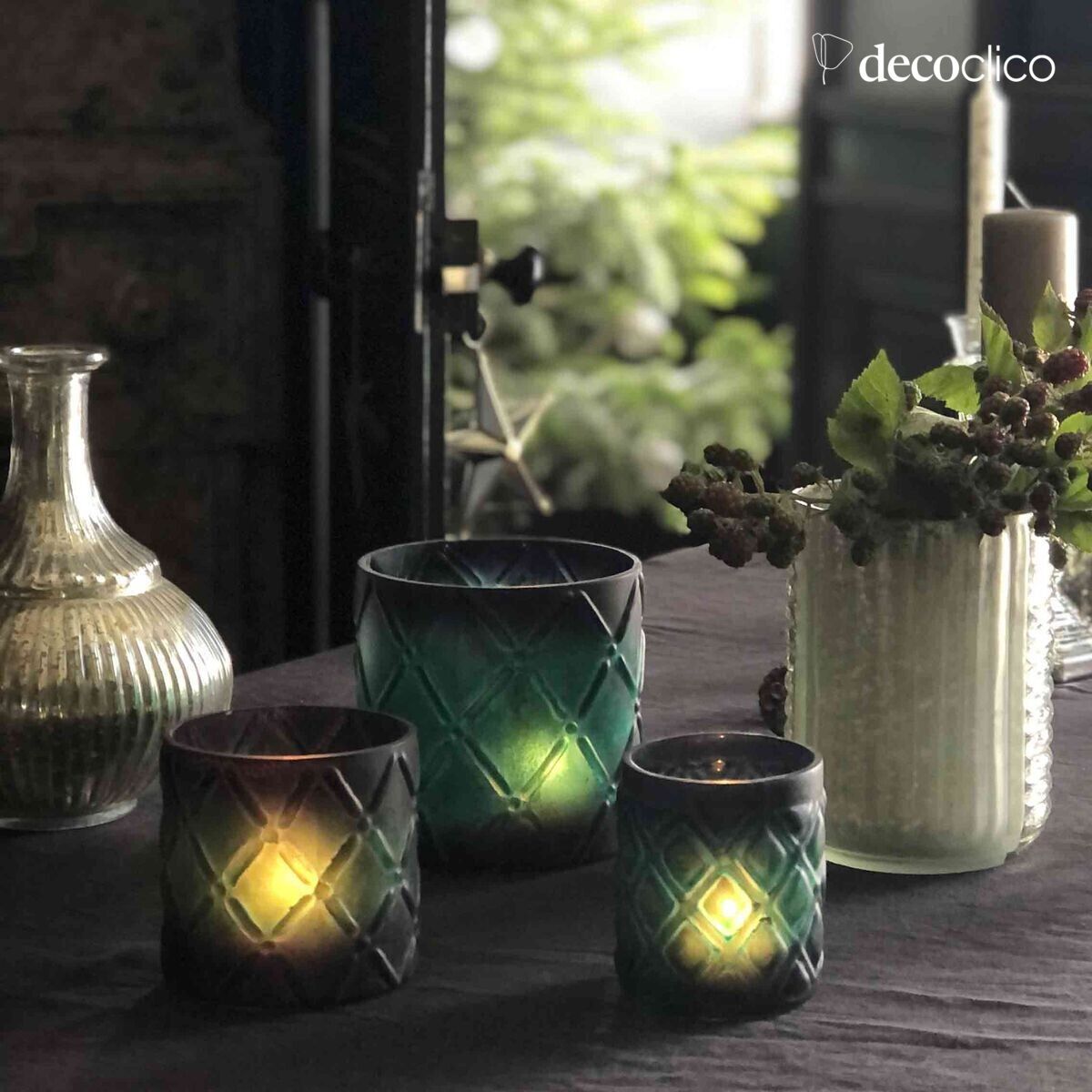 Set aus 3 Windlichtern aus grün graviertem Milchglas