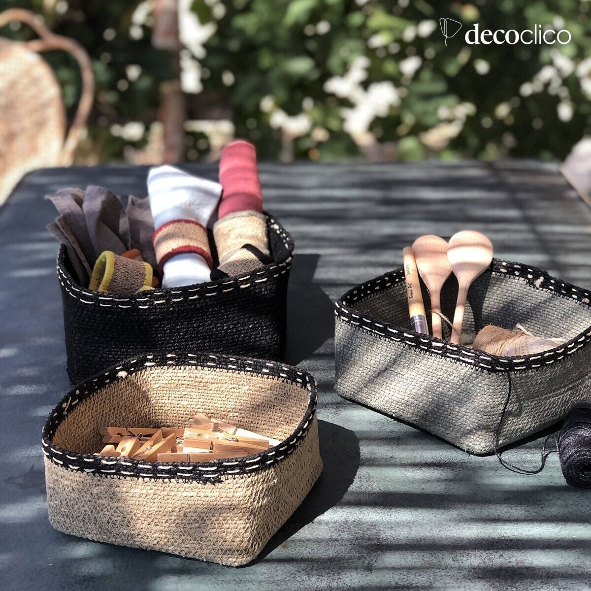 Set de 3 cestas de junco de mar negro, azul y blanco con ribete negro Bayadère