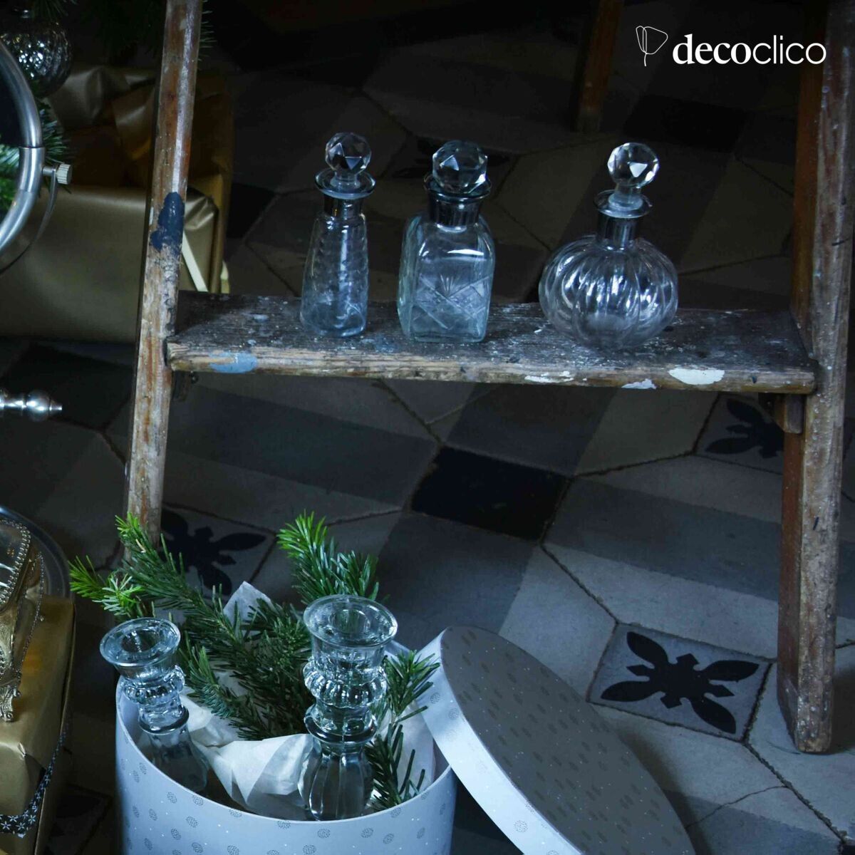 Set de 3 frascos de vidrio grabado con tapón facetado Castille