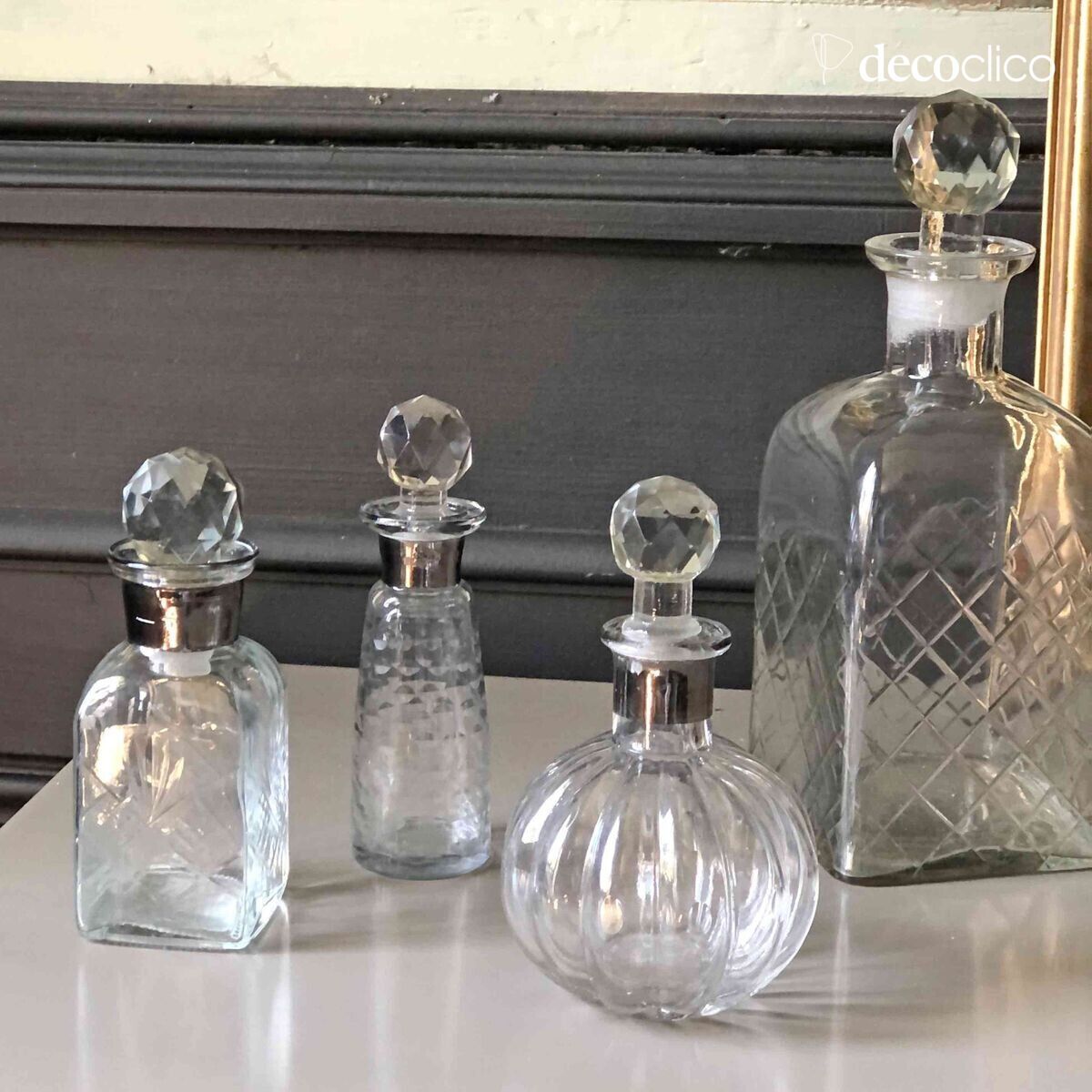 Set de 3 frascos de vidrio grabado con tapón facetado Castille