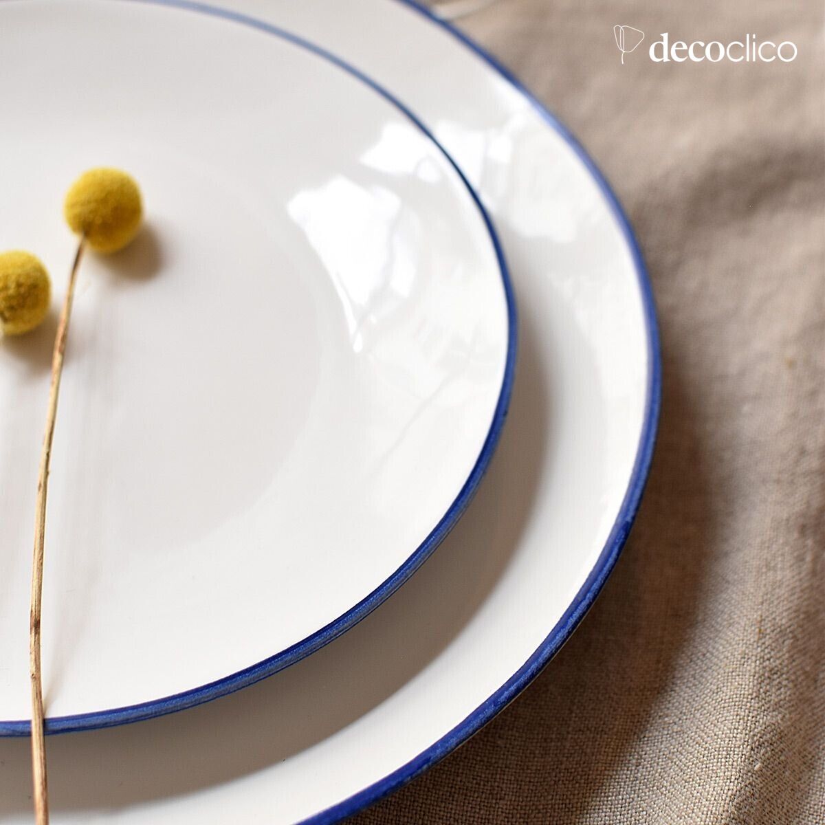 Set di 4 piatti piani in ceramica bianca con bordo blu  Baltique