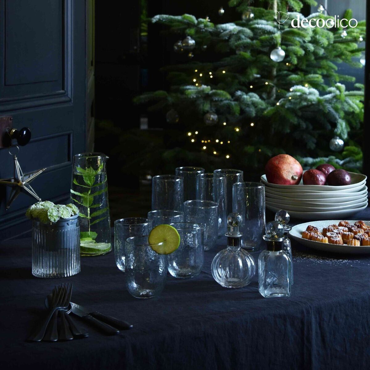 Set mit 4 Bechergläsern aus gemustertem Glas