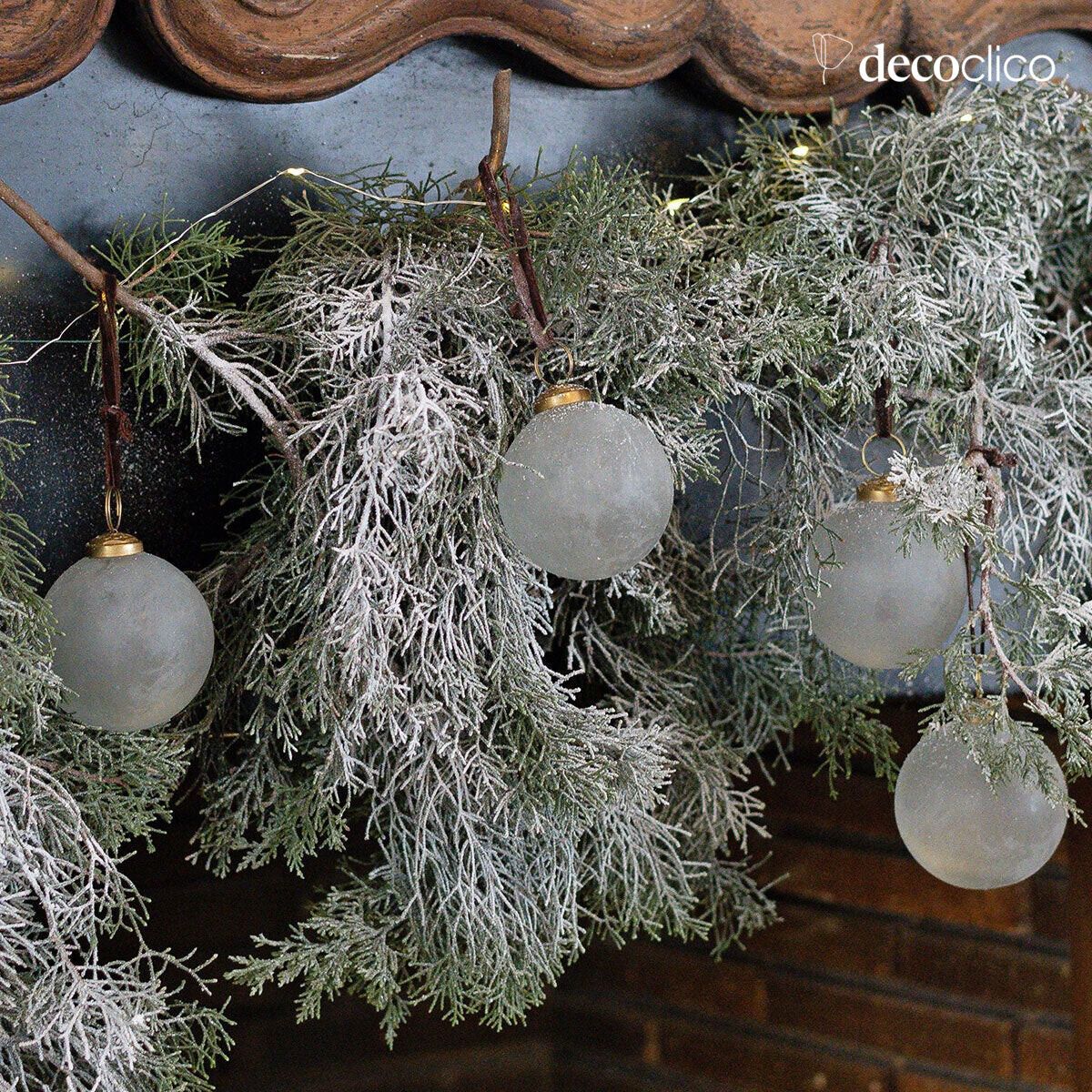 Set mit 4 Weihnachtskugeln aus Milchglas