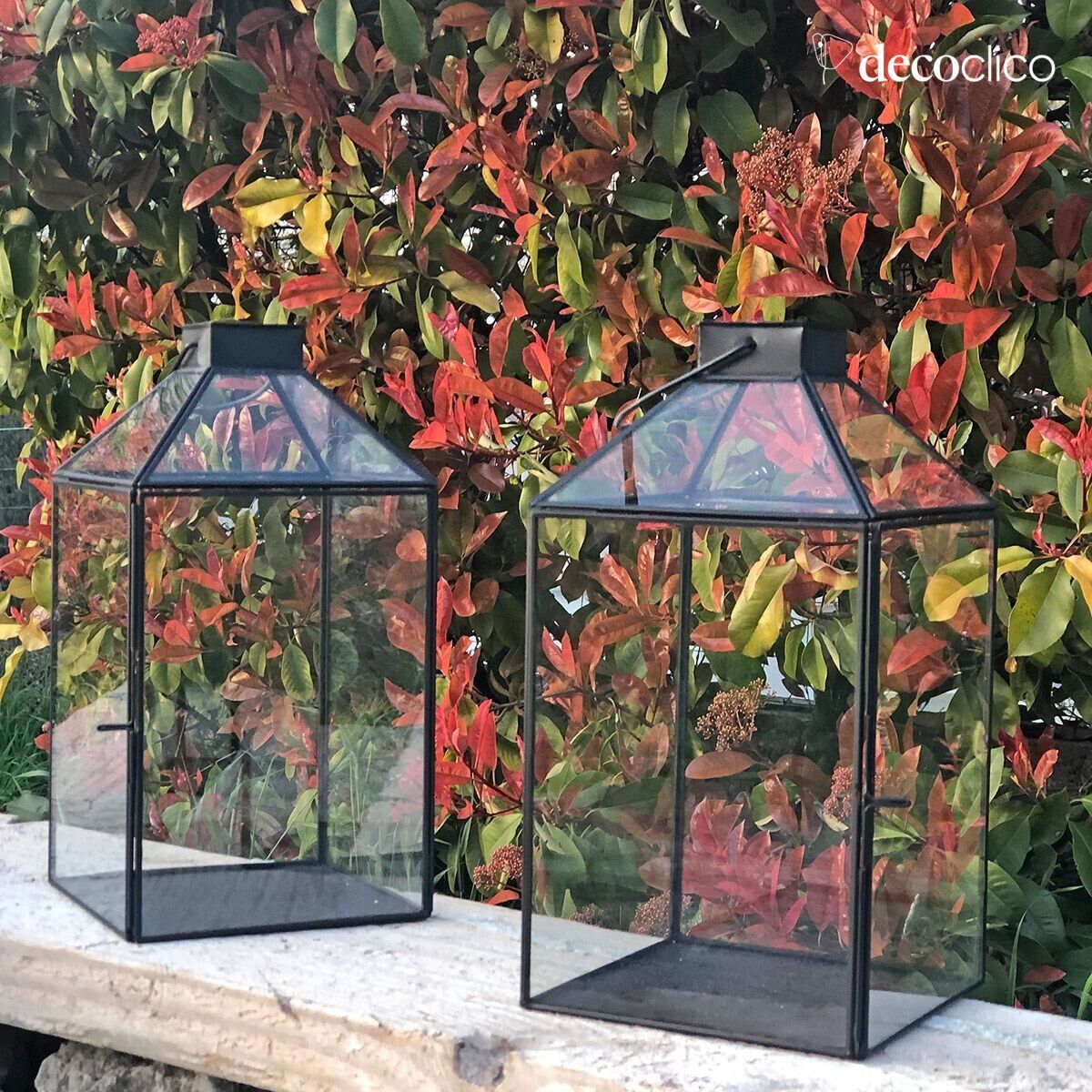Set of 2 glass and brass lanterns with a matt black finish Mira