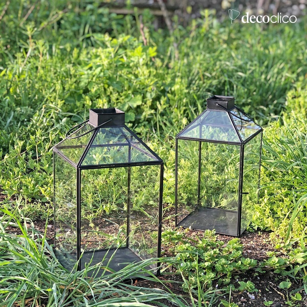 Set of 2 glass and brass lanterns with a matt black finish Mira