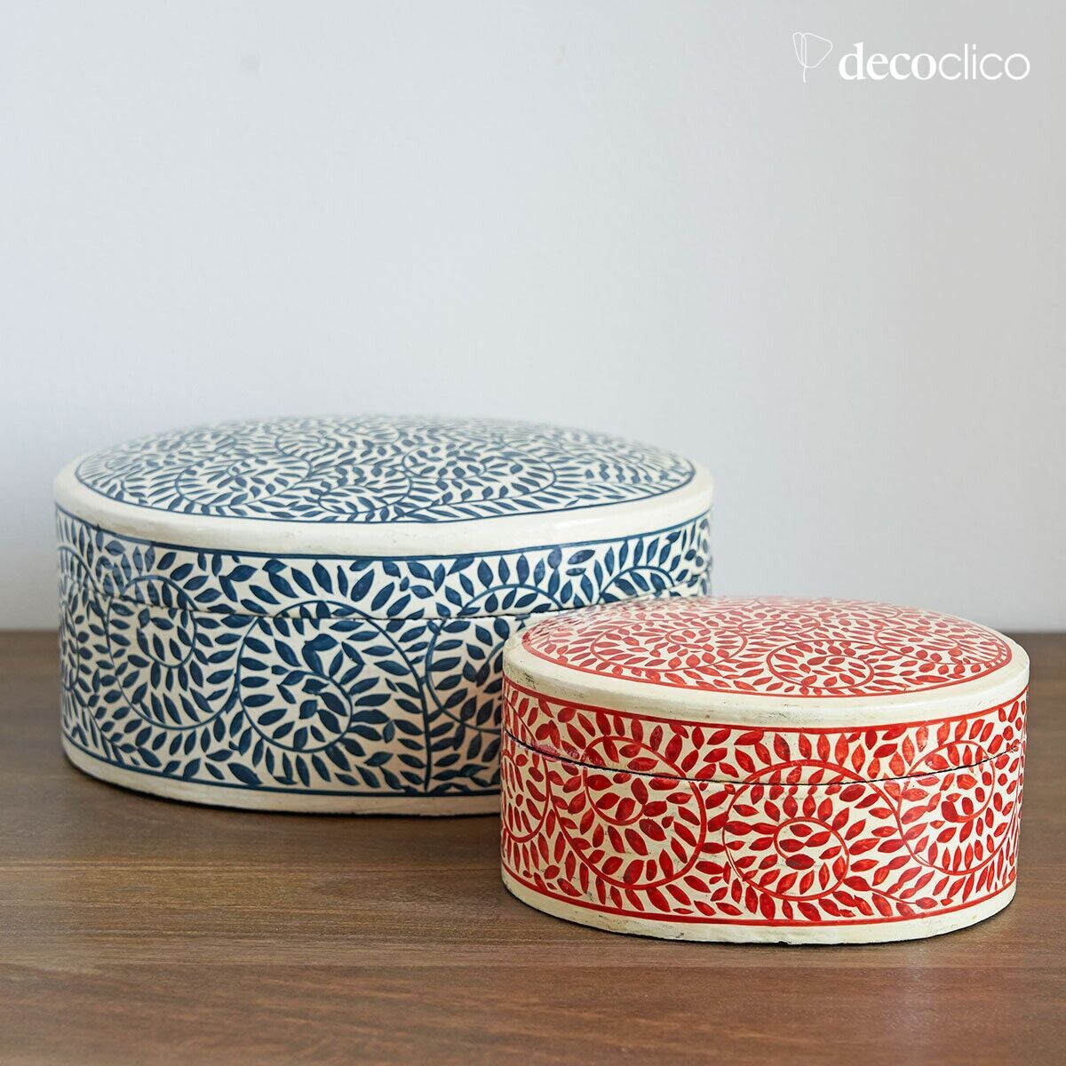 Set of 2 oval papier-mâché boxes