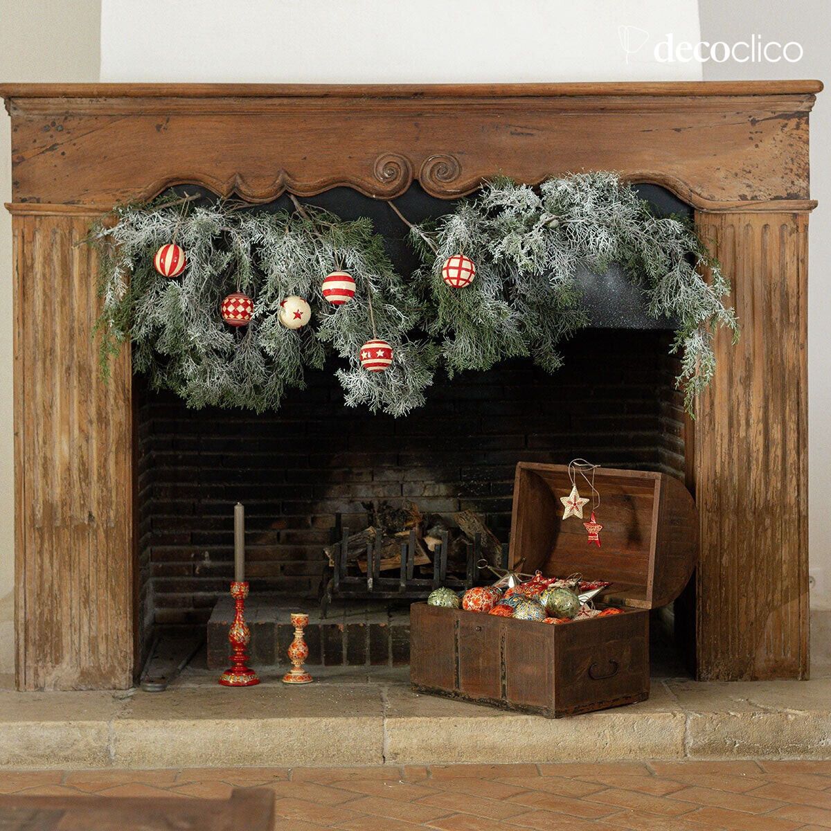 Set of 6 papier-mâché Christmas baubles with motif Cirque