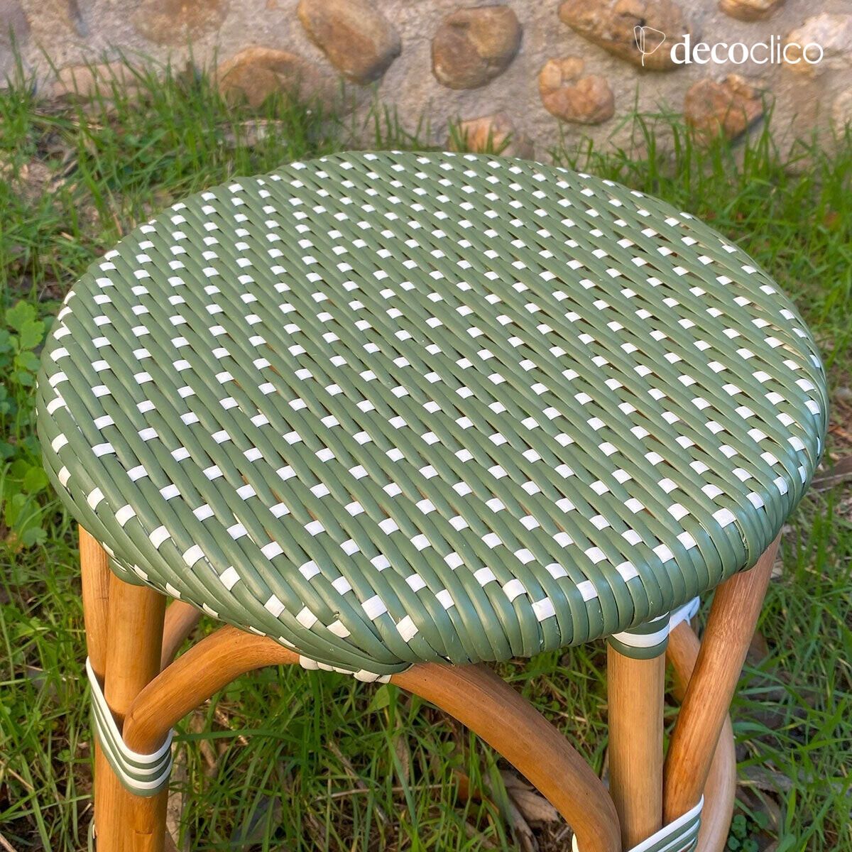 Sgabello da bar in rattan e resina intrecciata verde e bianco Belleville