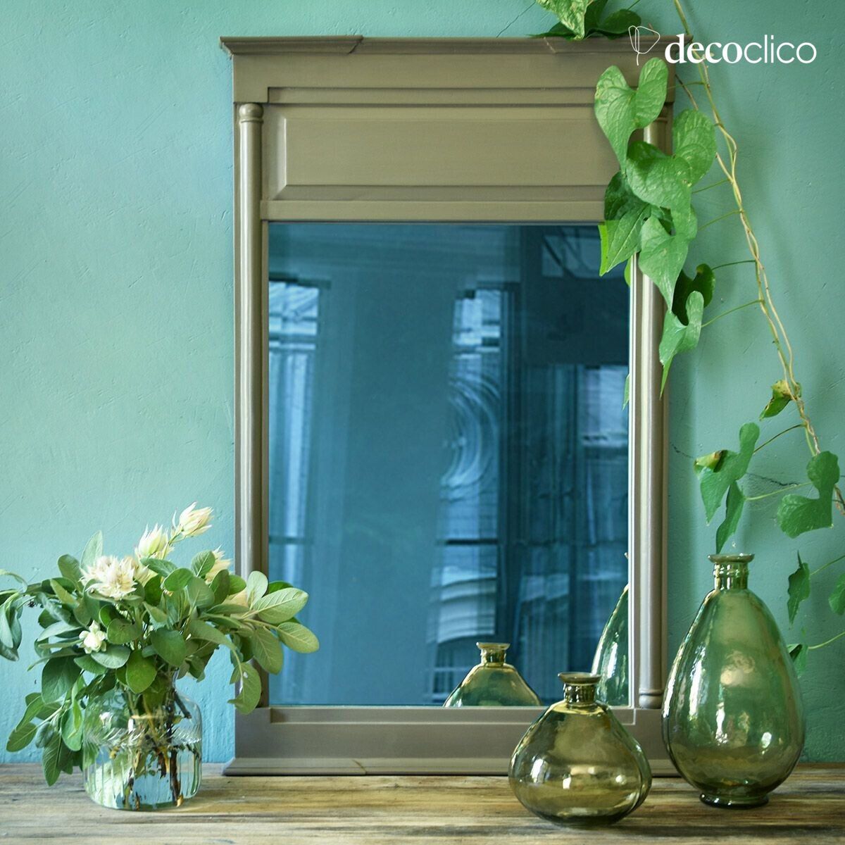 Soliflore-Vase aus grünem, gehämmertem Glas 17 x 15 cm