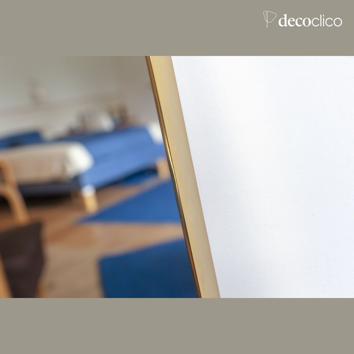 Specchio con cornice dorata Ascain