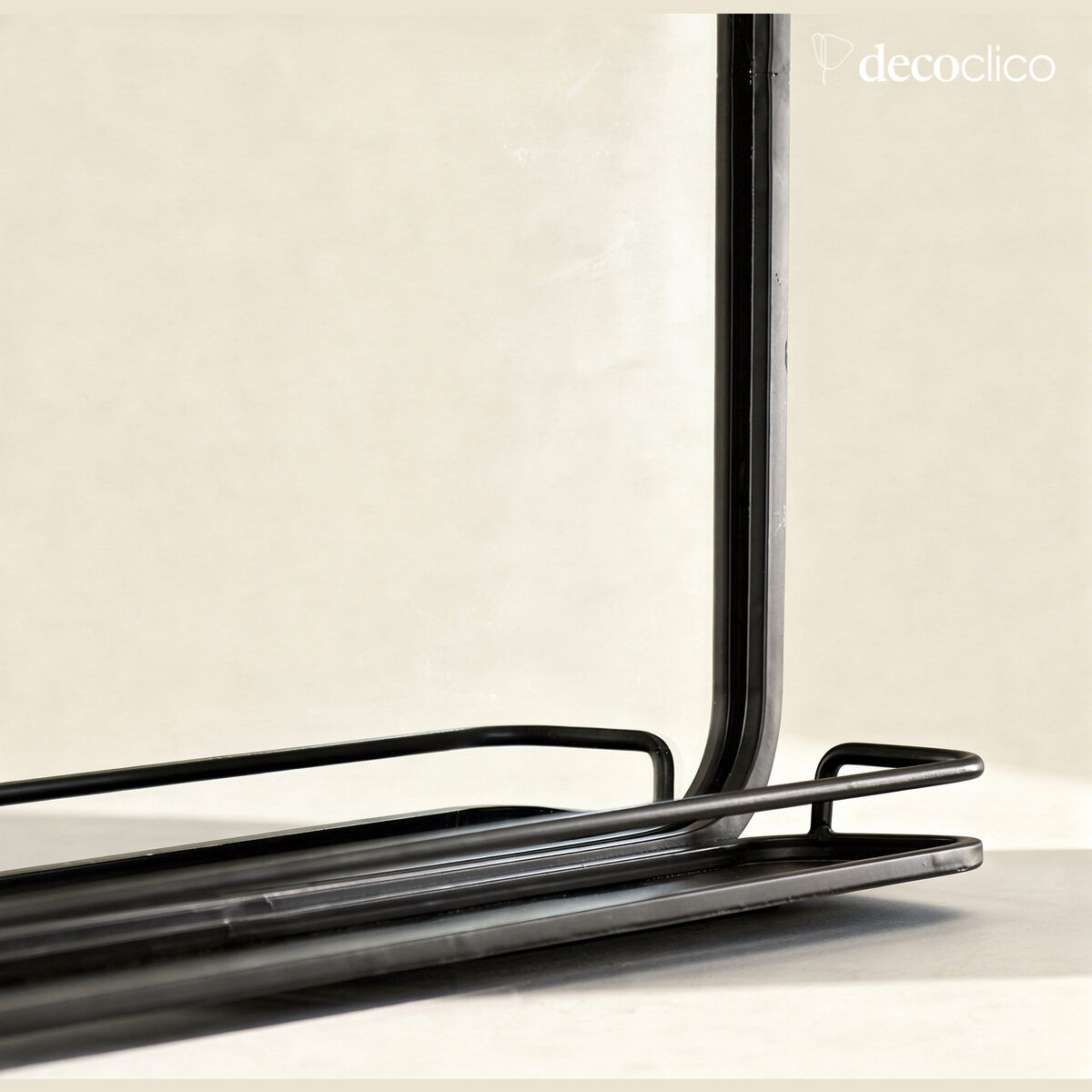 Specchio rettangolare in metallo nero con mensola 60 x 35 cm  Bricklane