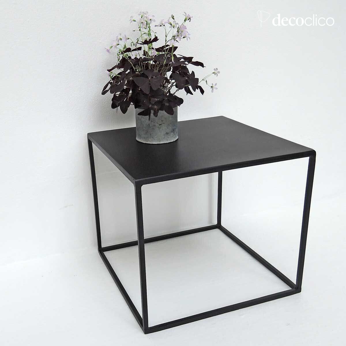 Square end table in matt black metal Douglas